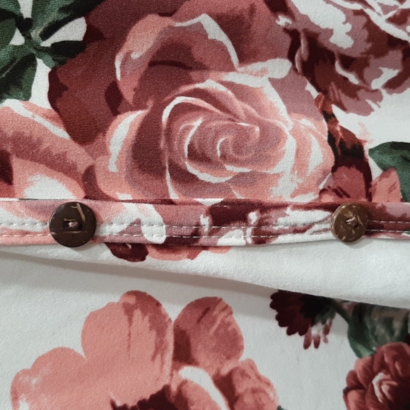 Floral top - Picture 4 of 4